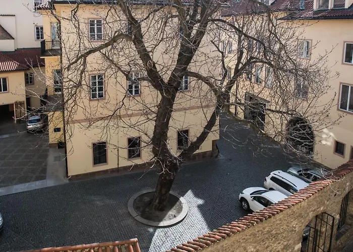 Opitzuv Dum Hotel
